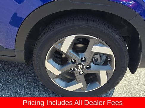 Certified 2025 Hyundai Venue SEL FWD image 15