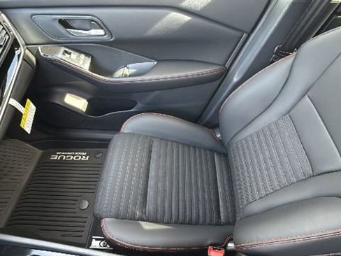 New 2026 Nissan Rogue SV AWD/4WD image 12