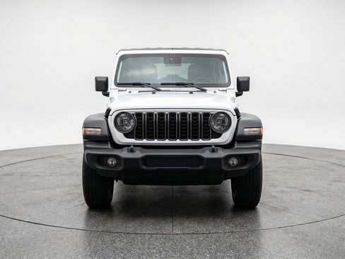 Used 2025 Jeep Wrangler Unlimited Sport AWD/4WD image 2