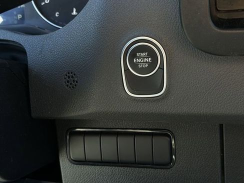 Used 2025 Mercedes-Benz Sprinter 2500 image 23