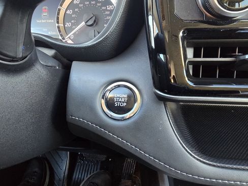 Certified 2023 Toyota Highlander LE image 28