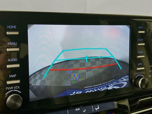 Certified 2024 Toyota Sienna XLE FWD image 13