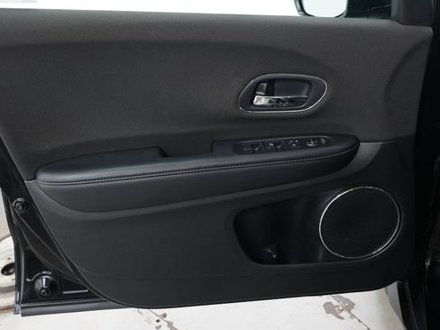 Used 2019 Honda HR-V EX image 36