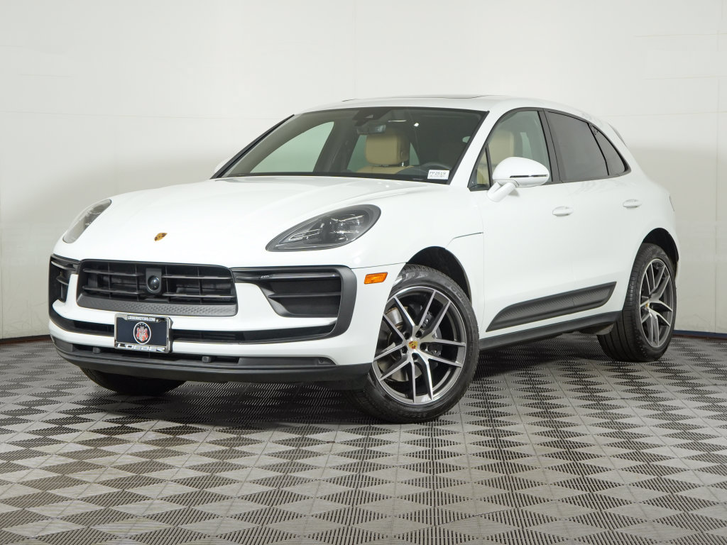 Certified 2025 Porsche Macan AWD/4WD image 1