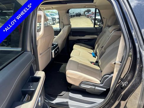 Used 2024 Ford Expedition Max Limited RWD image 6