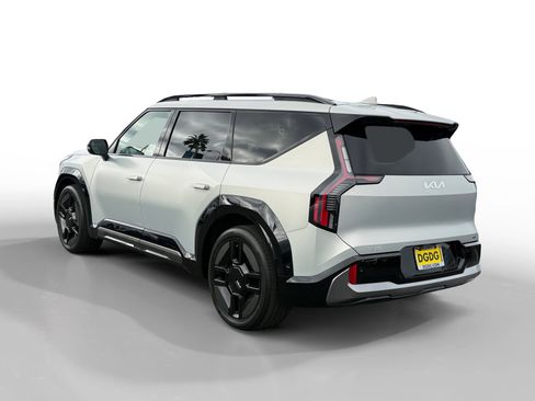 Certified 2024 Kia EV9 GT-Line image 3