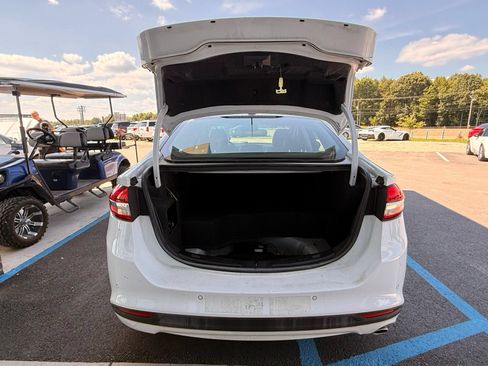 Used 2018 Ford Fusion SE w/ Equipment Group 602A FWD image 38