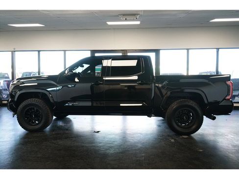 Used 2023 Toyota Tundra Platinum w/ Advanced Package AWD/4WD image 4