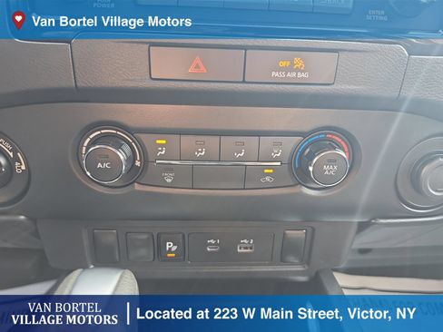 Used 2022 Nissan Frontier SV w/ Technology Package AWD/4WD image 20
