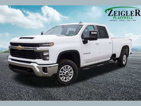 Used 2025 Chevrolet Silverado 2500 LT image 1
