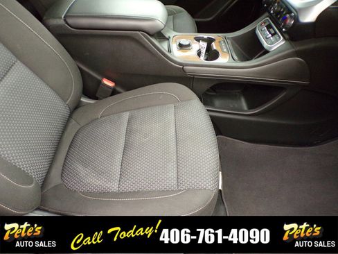 Used 2020 GMC Acadia SLE image 19