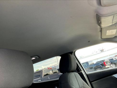 Used 2020 Chevrolet Blazer LT FWD image 18