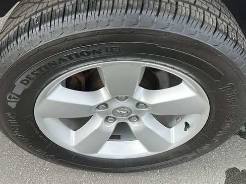 Used 2015 RAM 1500 Express AWD/4WD image 17