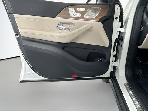 New 2025 Mercedes-Benz GLS 450 4MATIC image 21