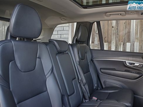 Used 2020 Volvo XC90 T5 Momentum image 23