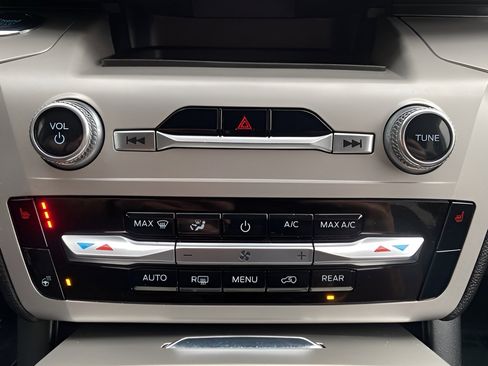 Used 2023 Ford Explorer XLT w/ Equipment Group 202A image 51