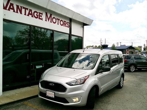 Used 2022 Ford Transit Connect XLT image 1