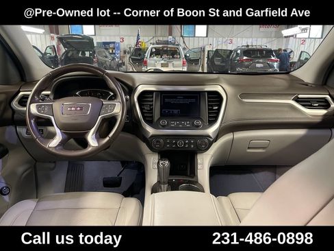 Used 2019 GMC Acadia SLT AWD/4WD image 18