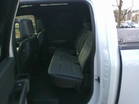 Used 2025 Ford F150 Lightning Lariat image 33