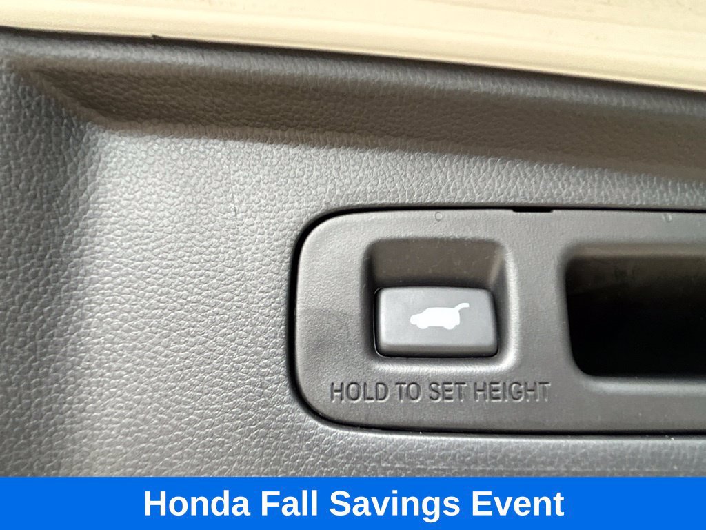 Used 2025 Honda CR-V EX-L image 11