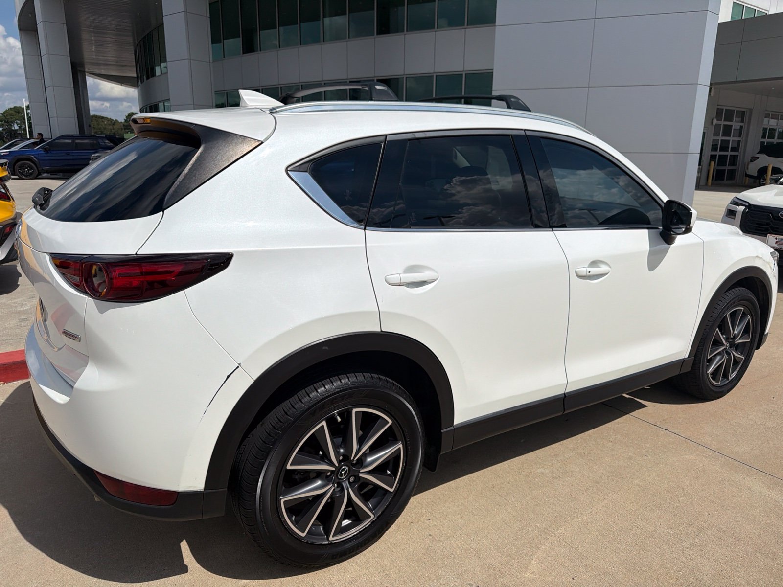 Used 2018 MAZDA CX-5 Grand Touring AWD/4WD image 3