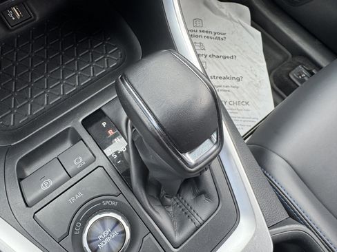 Certified 2025 Toyota RAV4 XSE w/ Weather Package image 29