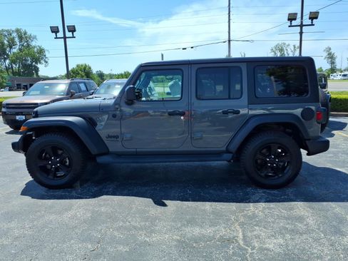 Used 2021 Jeep Wrangler Unlimited Sport AWD/4WD image 5