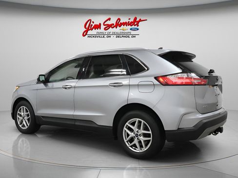 Used 2022 Ford Edge SEL w/ Convenience Package image 4