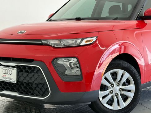 Used 2020 Kia Soul LX FWD image 25