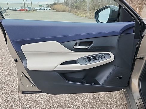 New 2026 Nissan Sentra SL w/ Floor Mat Package FWD image 7
