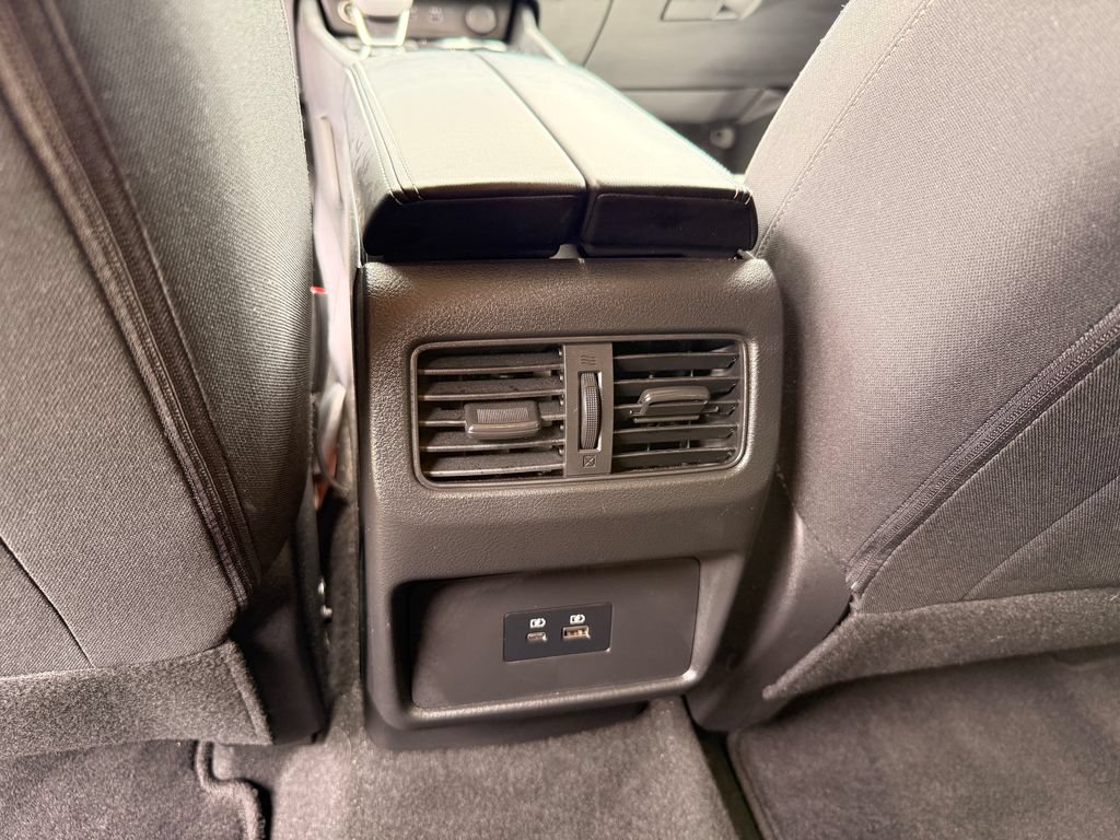 Used 2023 Nissan Rogue SV FWD image 26