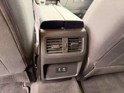 Used 2023 Nissan Rogue SV FWD image 26