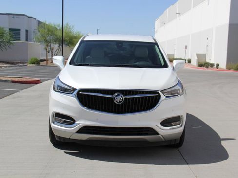 Used 2018 Buick Enclave Premium FWD image 2