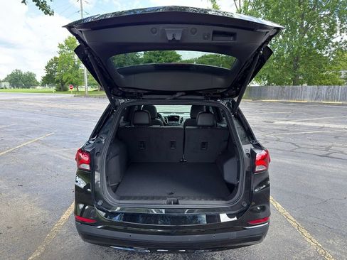Used 2024 Chevrolet Equinox RS w/ RS Leather Package AWD/4WD image 15