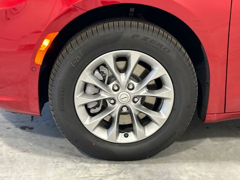 New 2026 Chrysler Pacifica Select image 11