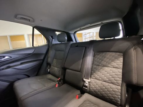 Used 2020 Chevrolet Equinox LT w/ Driver Convenience Package image 24