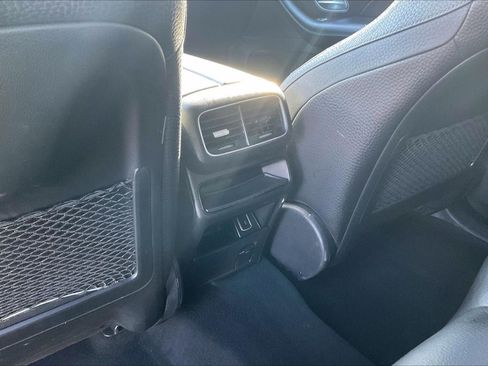 Used 2023 Mercedes-Benz GLE 350 4MATIC image 13