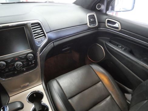 Used 2014 Jeep Grand Cherokee Summit image 11