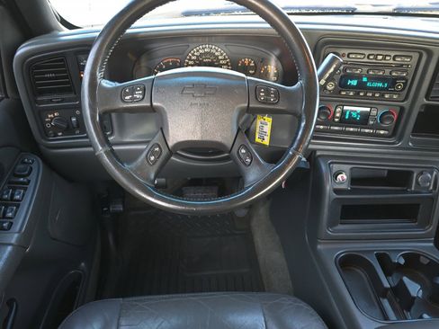 Used 2004 Chevrolet Silverado 3500 LT w/ Heavy-Duty Power Package image 11