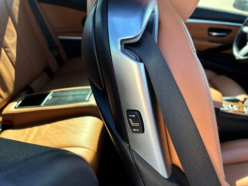 Used 2019 BMW 430i Convertible w/ M Sport Package image 34