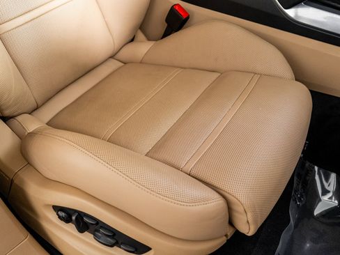 Used 2023 Porsche Cayenne Turbo w/ Premium Package Plus (PI3) image 31