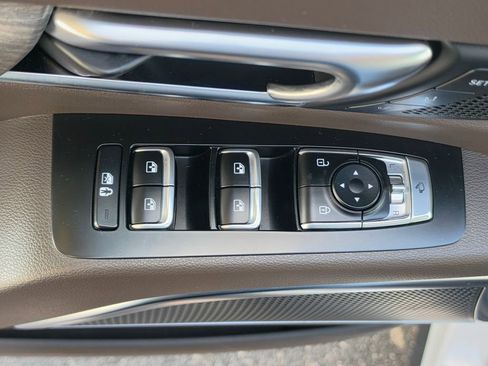 Used 2022 Kia Telluride SX w/ Towing Package FWD image 13