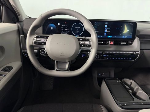 Used 2026 Hyundai Ioniq 5 SE image 12