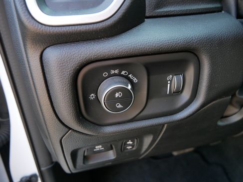 Used 2023 RAM 1500 Big Horn AWD/4WD image 23