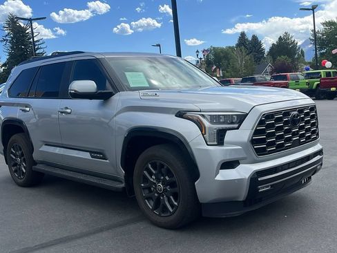 Used 2024 Toyota Sequoia Platinum AWD/4WD image 3