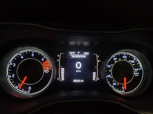 Used 2020 Jeep Cherokee Latitude FWD image 23
