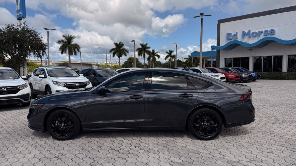 Used 2025 Honda Accord SE image 3