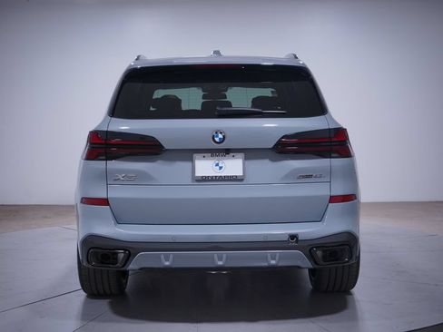 Used 2026 BMW X5 sDrive40i w/ M Sport Package RWD image 5
