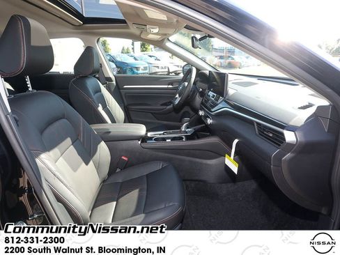New 2025 Nissan Altima 2.5 SR w/ SR Premium Package image 18