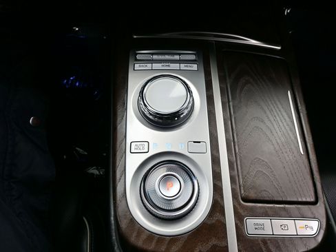 Certified 2023 Genesis G80 image 20